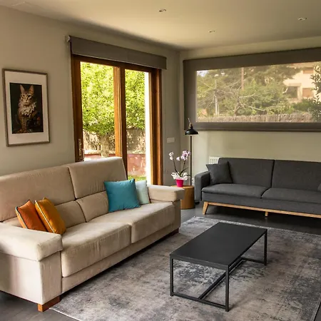 别墅 Cal Querol Llac, Con Jacuzzi Y Jardin En Centro *