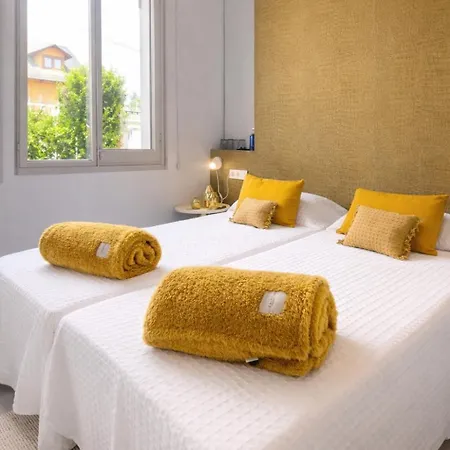 Cal Querol Llac, Con Jacuzzi Y Jardin En Centro 别墅