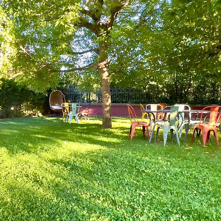 Cal Querol Llac, Con Jacuzzi Y Jardin En Centro