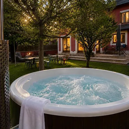 Cal Querol Llac, Con Jacuzzi Y Jardin En Centro Willa